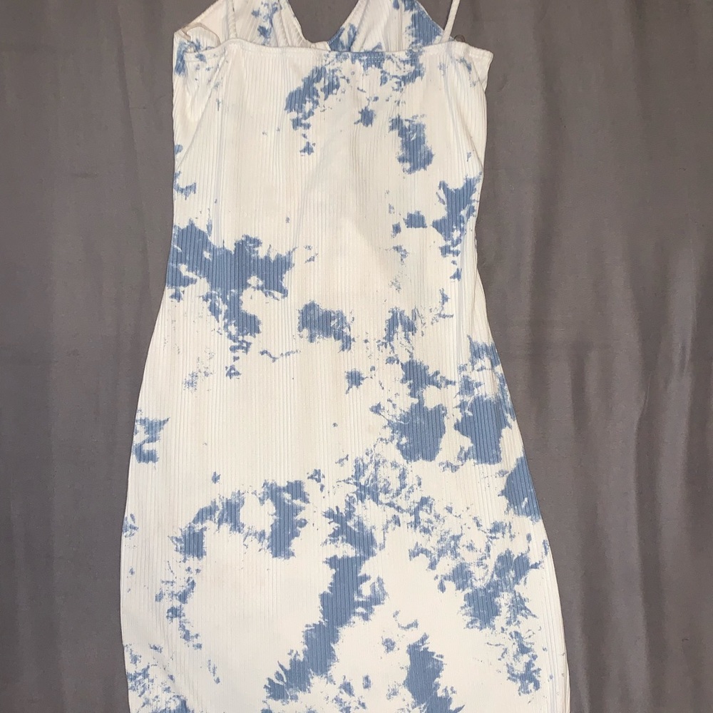 Dress - Picture 3 of 3